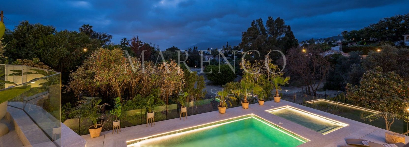 Villa Pareada  en El Rosario, Marbella Este, Marbella