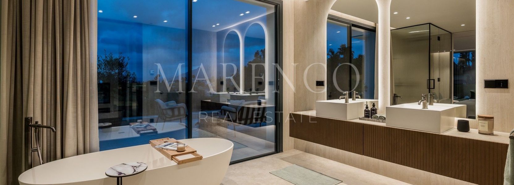 Villa Pareada  en El Rosario, Marbella Este, Marbella