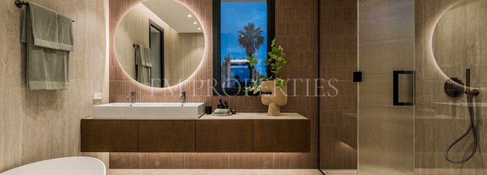 Semi Detached Villa  in El Rosario, Marbella East, Marbella