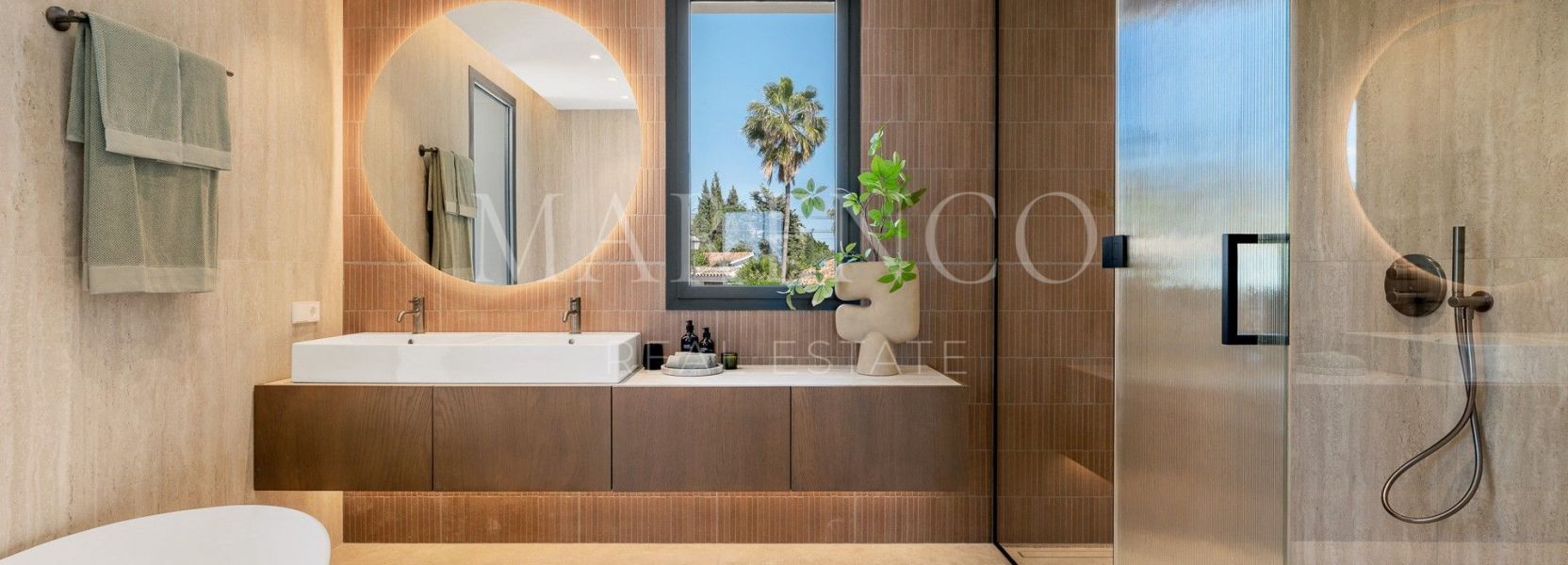 Villa Pareada  en El Rosario, Marbella Este, Marbella