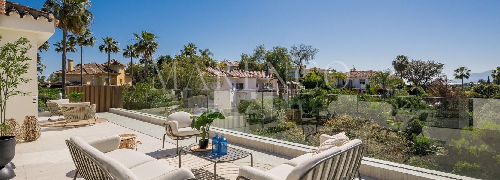 Villa Pareada  en El Rosario, Marbella Este, Marbella
