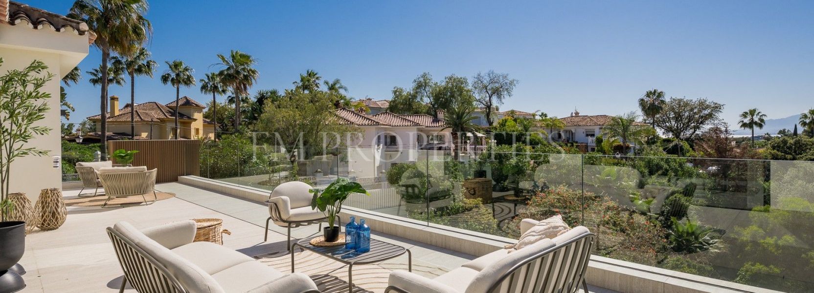 Semi Detached Villa  in El Rosario, Marbella East, Marbella