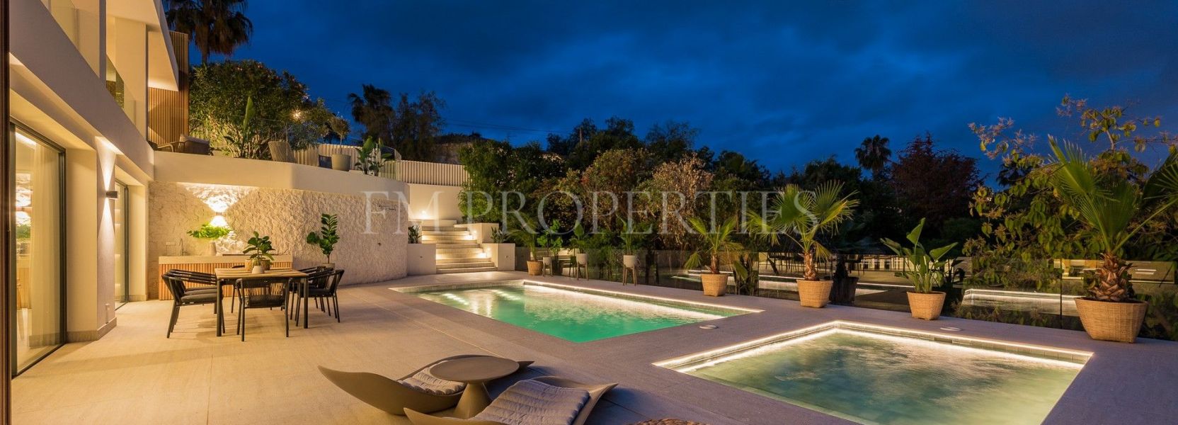 Semi Detached Villa  in El Rosario, Marbella East, Marbella
