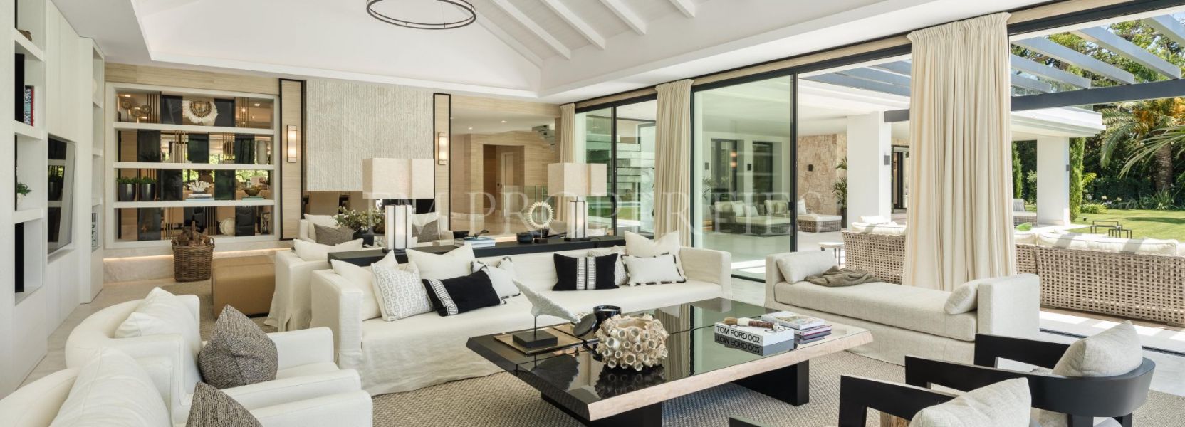 Villa  in Las Brisas, Nueva Andalucia, Marbella