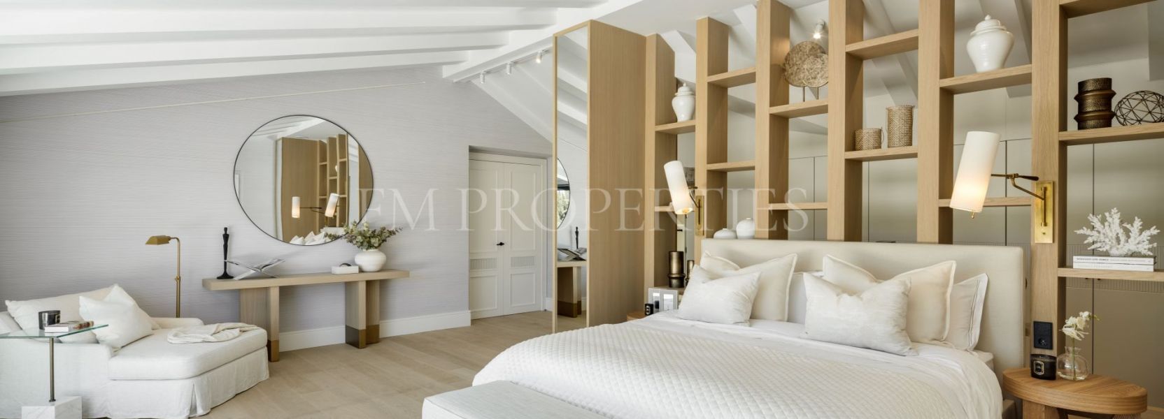 Villa  in Las Brisas, Nueva Andalucia, Marbella