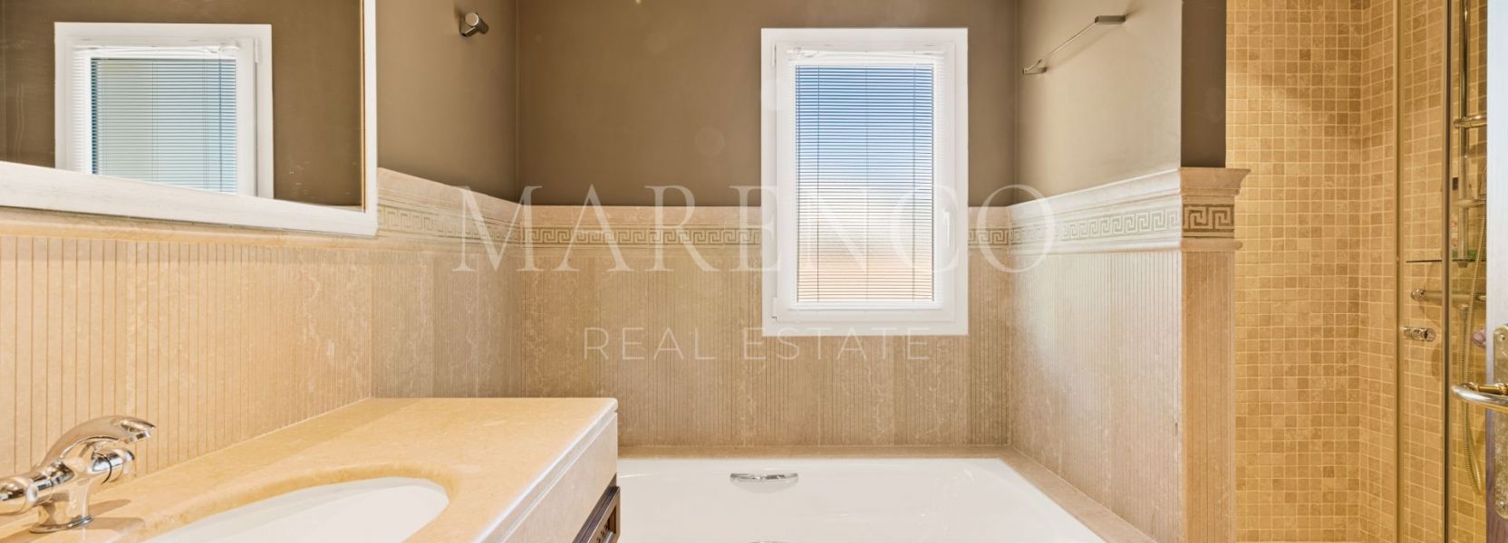 Villa en La Alqueria, Benahavis