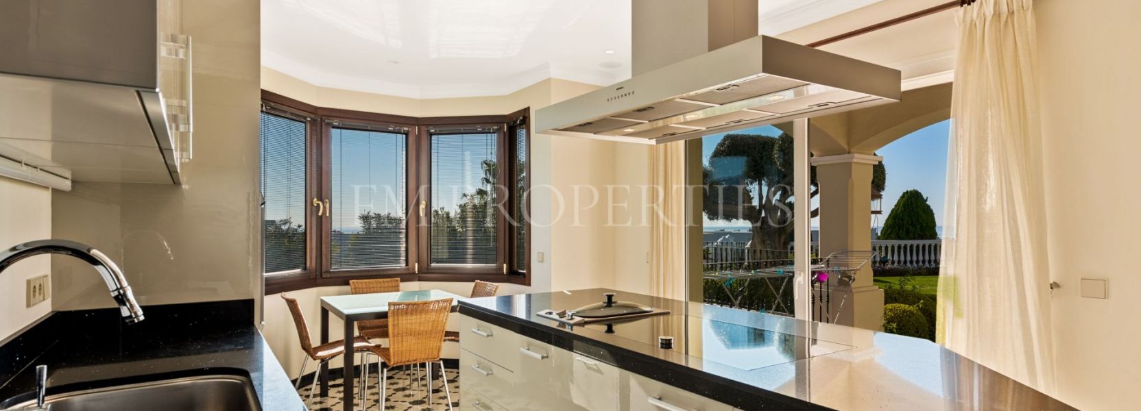 Villa  in La Alqueria, Benahavis
