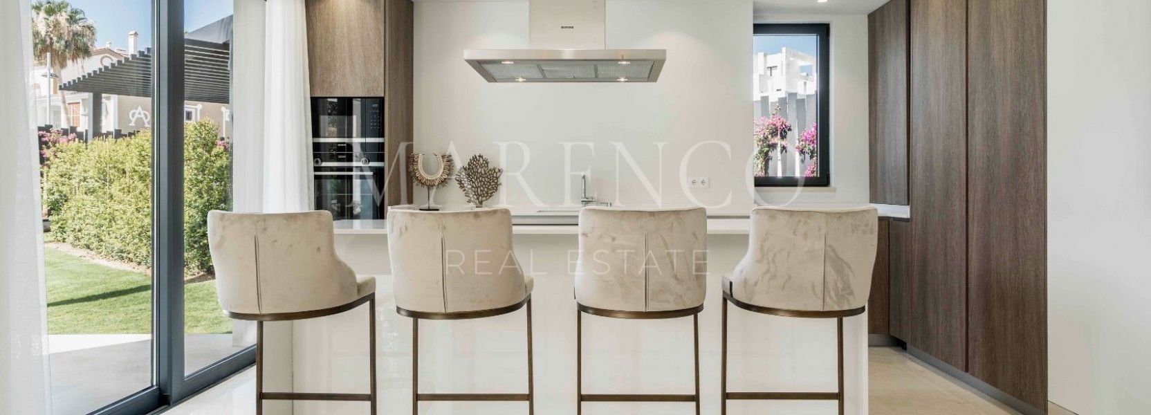 Villa  in El Campanario, Estepona Ost, Estepona