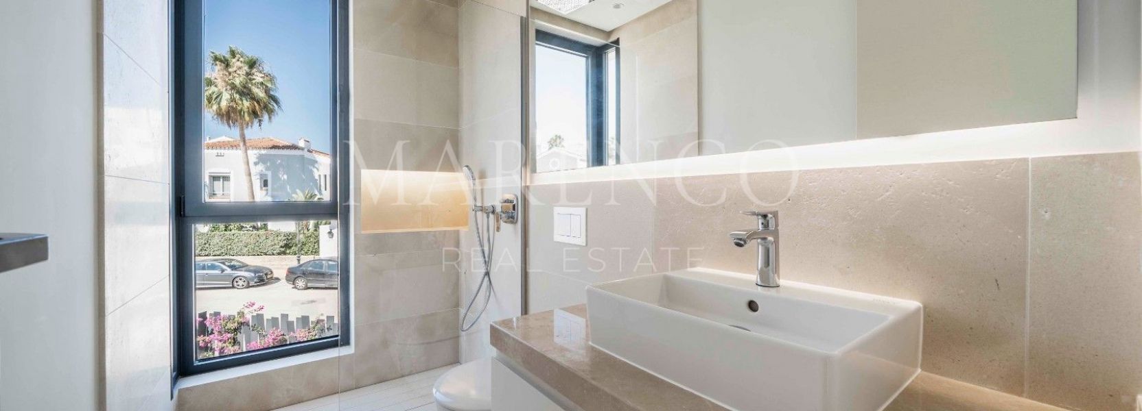 Villa  in El Campanario, Estepona Ost, Estepona