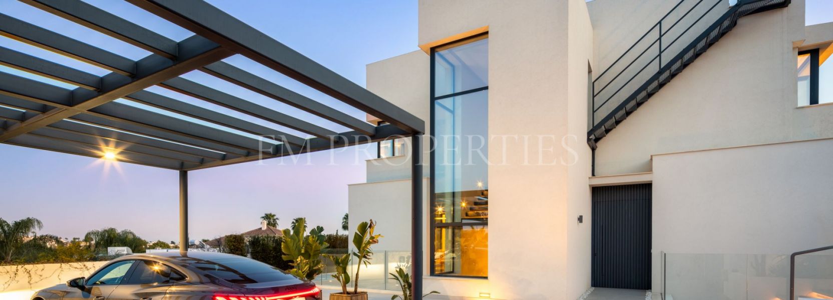 Villa  in La Cerquilla, Nueva Andalucia, Marbella