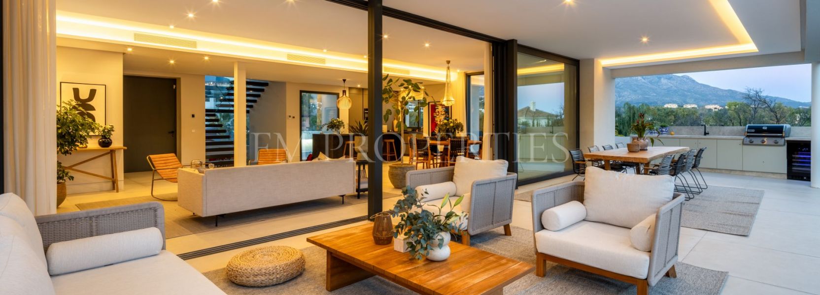 Villa  in La Cerquilla, Nueva Andalucia, Marbella