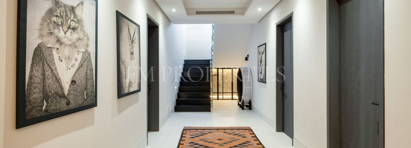 Villa  in La Cerquilla, Nueva Andalucia, Marbella