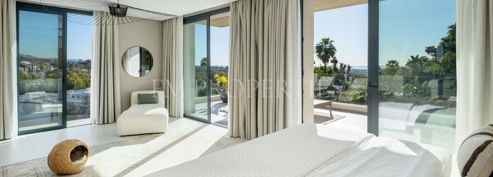 Villa  in La Cerquilla, Nueva Andalucia, Marbella