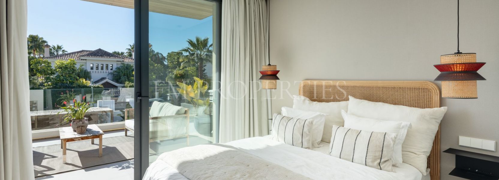 Villa  in La Cerquilla, Nueva Andalucia, Marbella