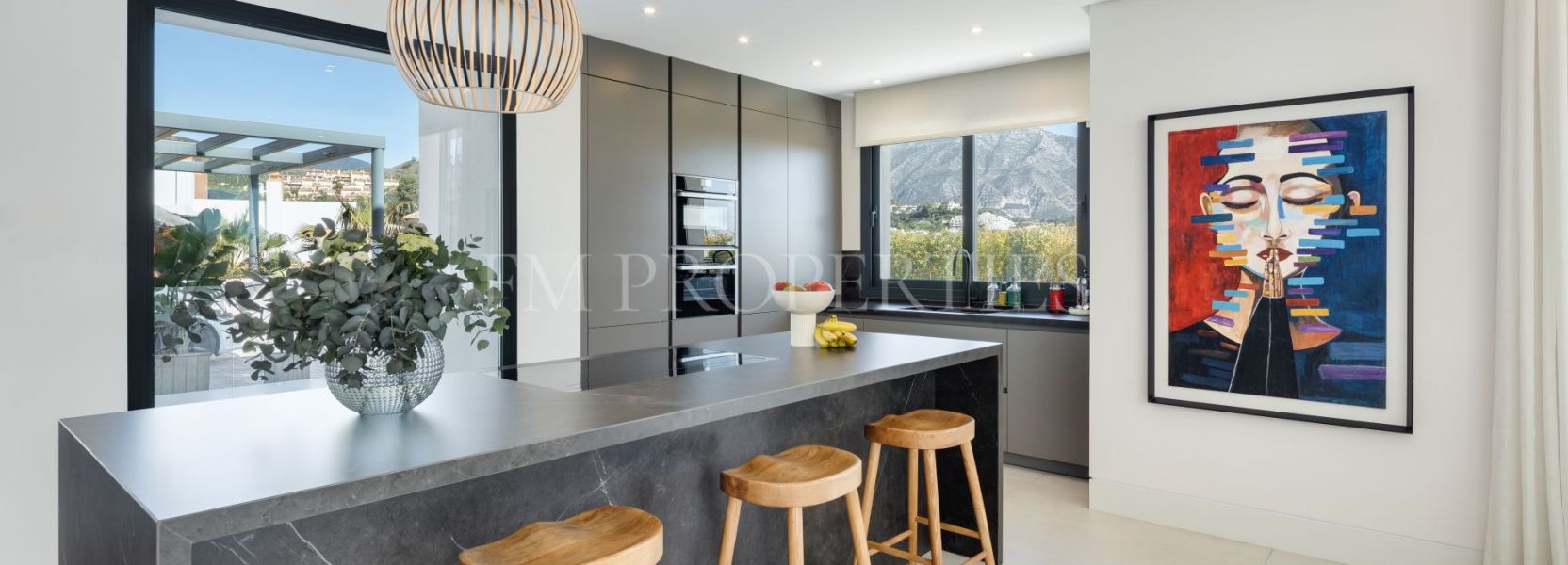 Villa  in La Cerquilla, Nueva Andalucia, Marbella