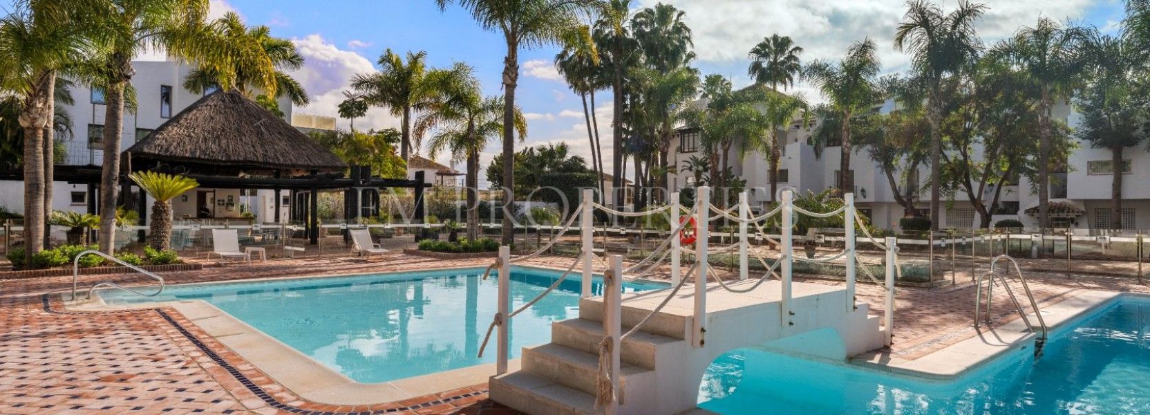 Appartement  in Marina Puente Romano, Marbella Golden Mile, Marbella