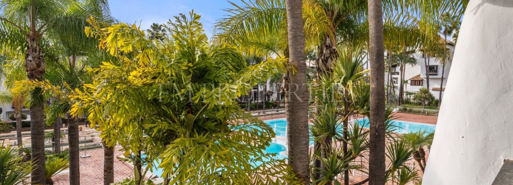 Appartement  in Marina Puente Romano, Marbella Golden Mile, Marbella