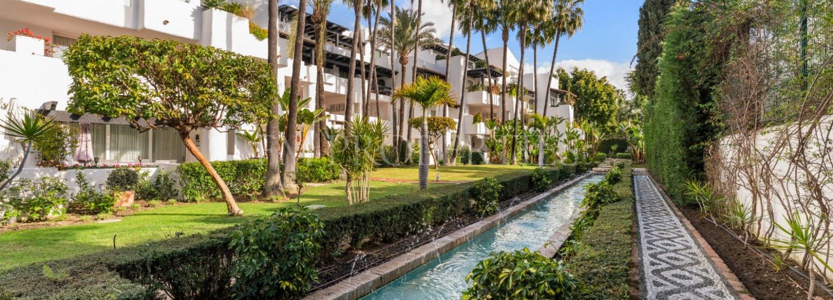 Appartement  in Marina Puente Romano, Marbella Golden Mile, Marbella