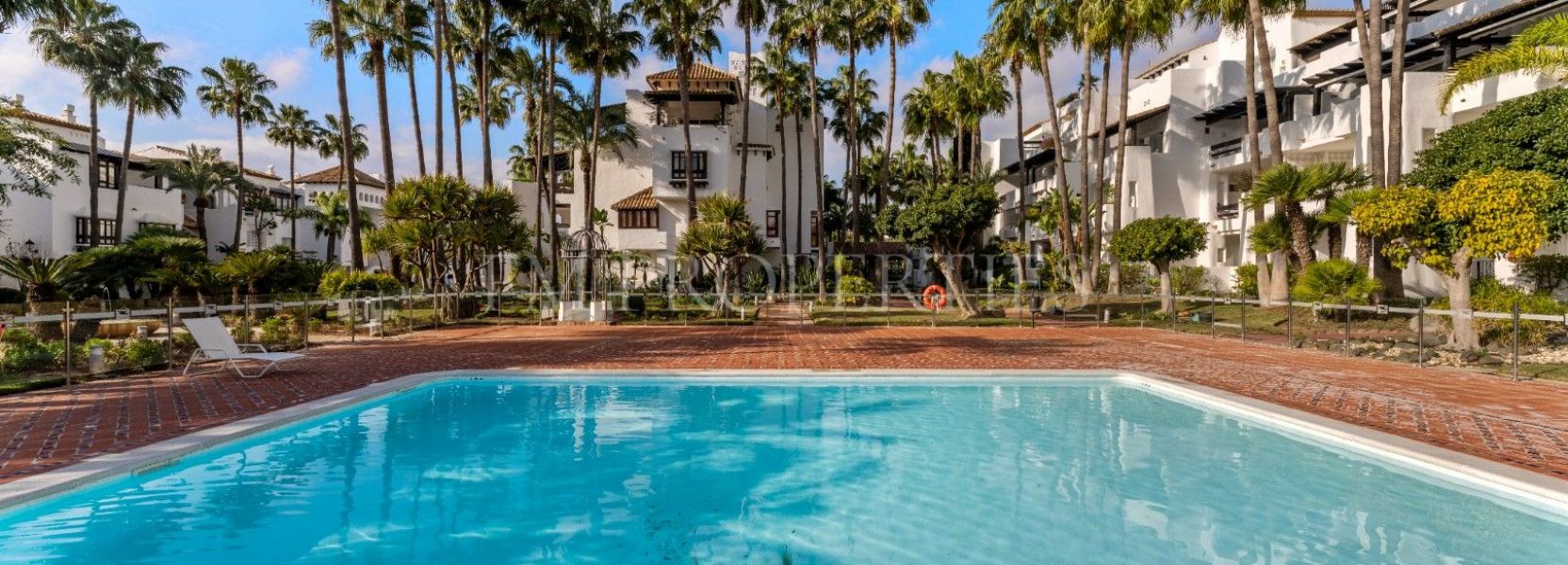 Appartement  in Marina Puente Romano, Marbella Golden Mile, Marbella