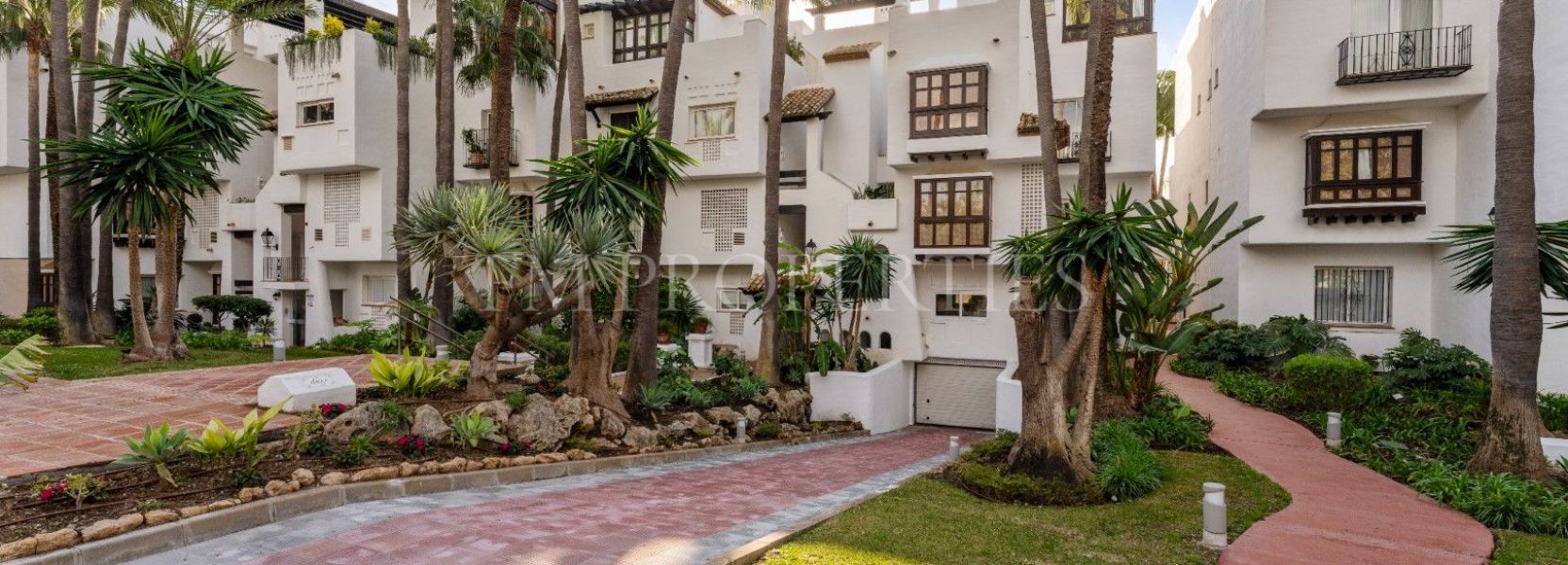 Appartement  in Marina Puente Romano, Marbella Golden Mile, Marbella