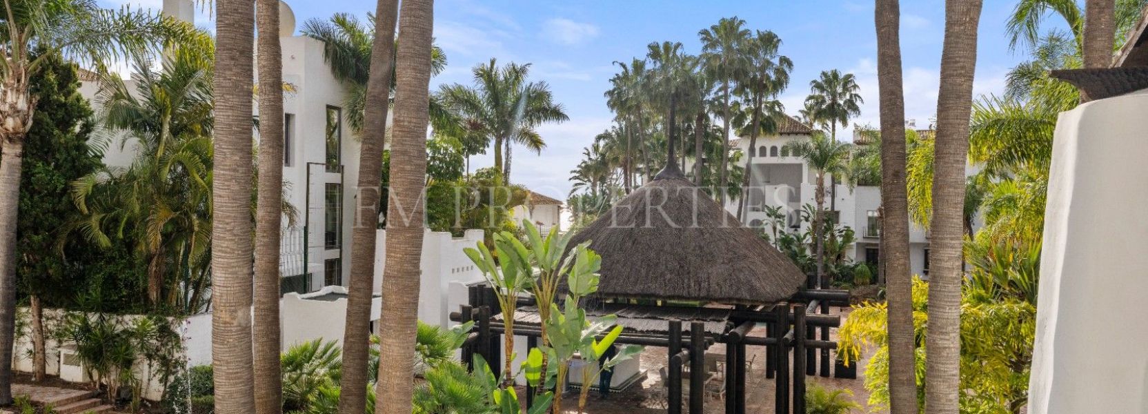 Appartement  in Marina Puente Romano, Marbella Golden Mile, Marbella