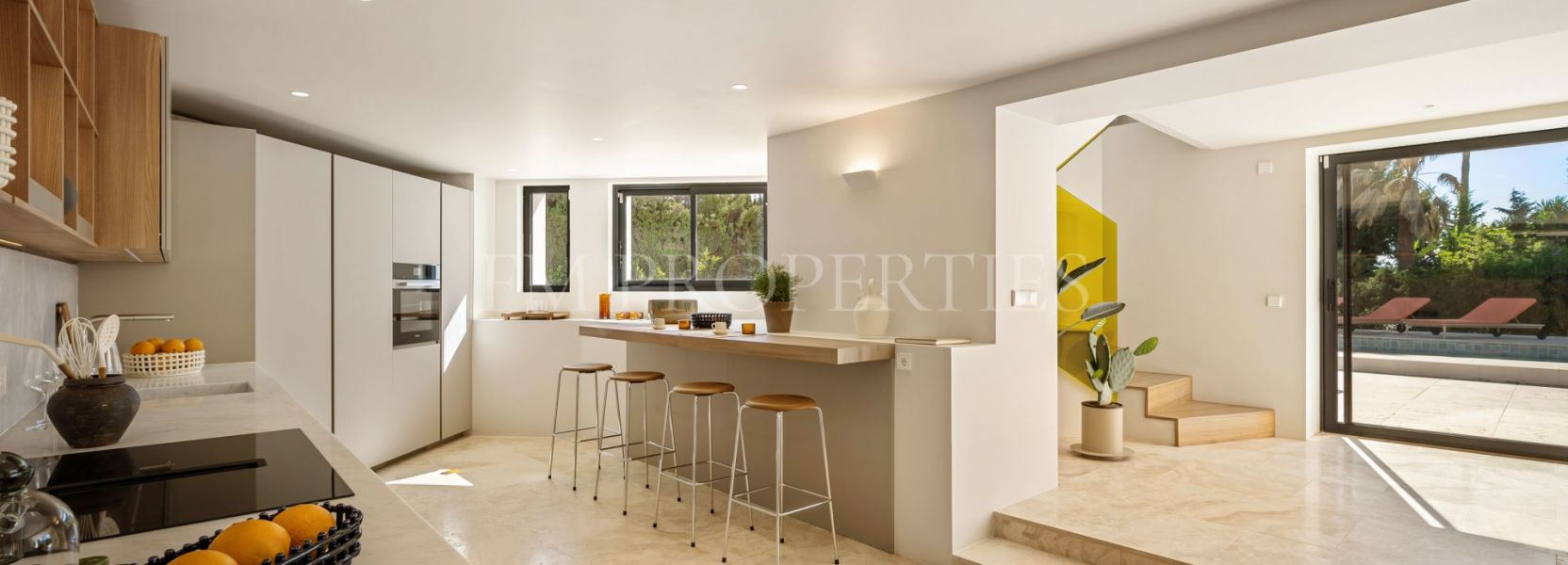 Villa  in Nueva Andalucia, Marbella