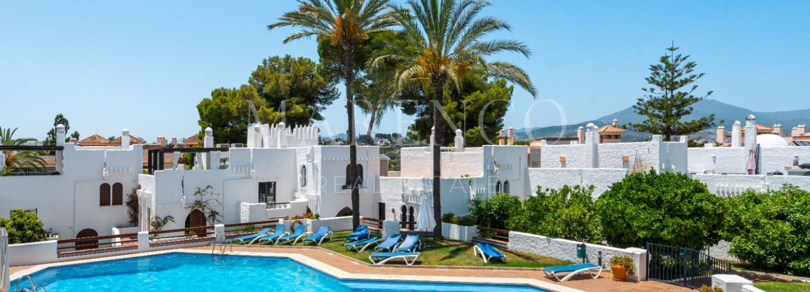 Duplex Penthouse à Pueblo Arabesque, Nueva Andalucia, Marbella