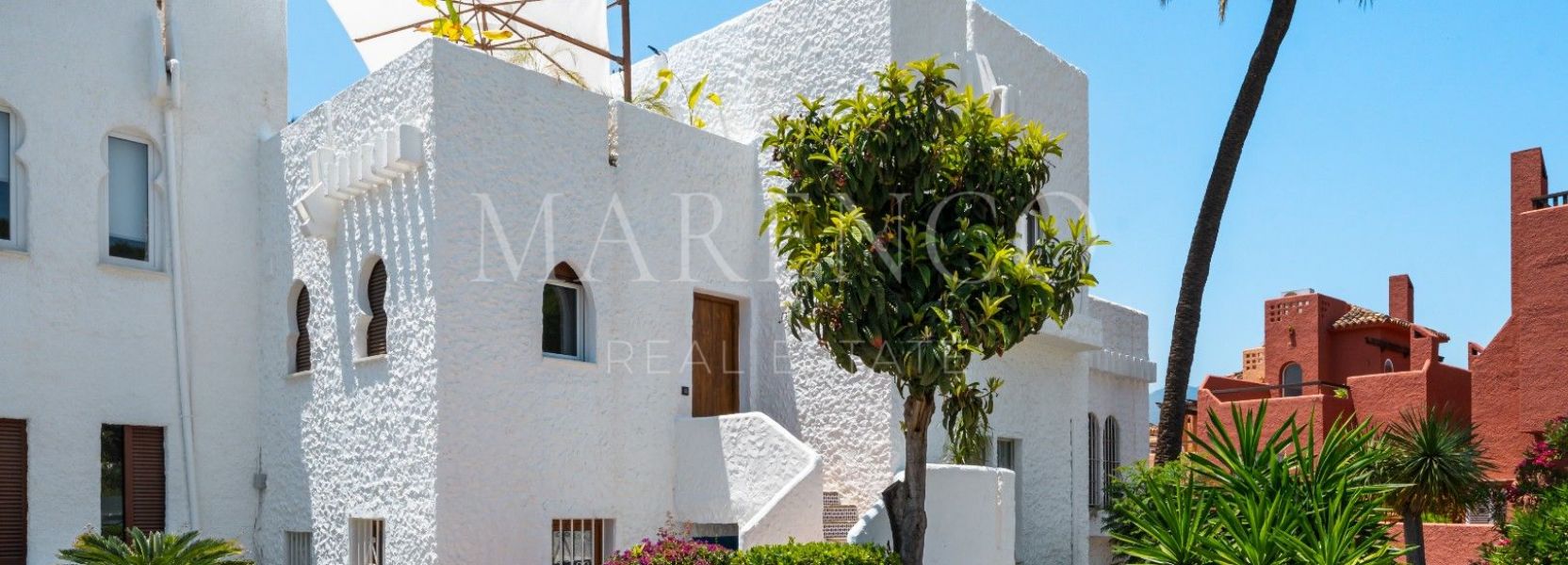 Duplex Penthouse à Pueblo Arabesque, Nueva Andalucia, Marbella