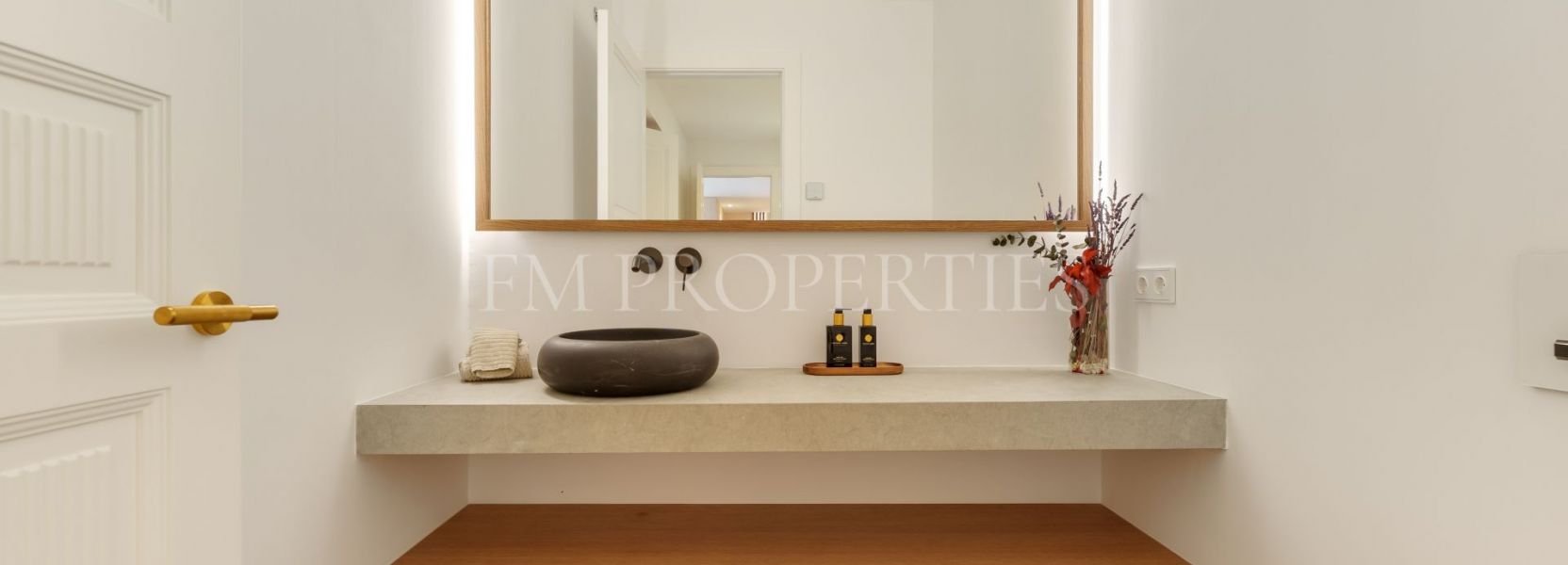 Villa  in The Hills, Benahavis