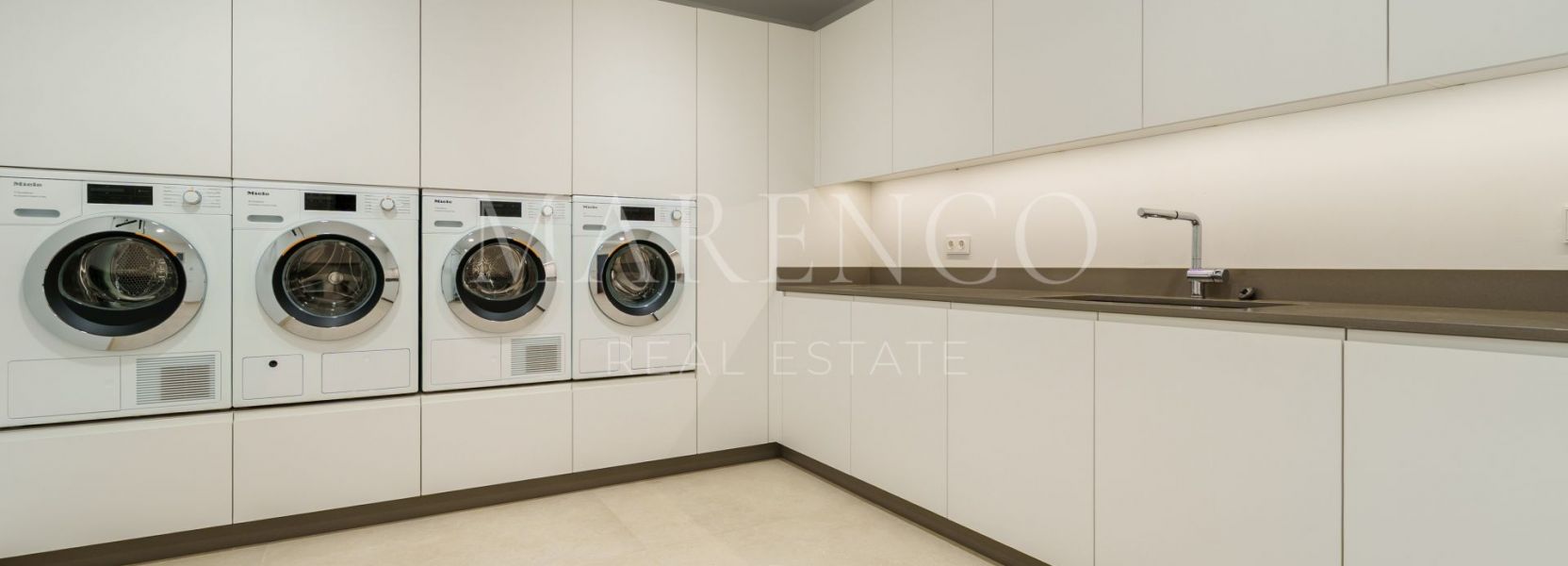 Villa  in The Hills, Benahavis