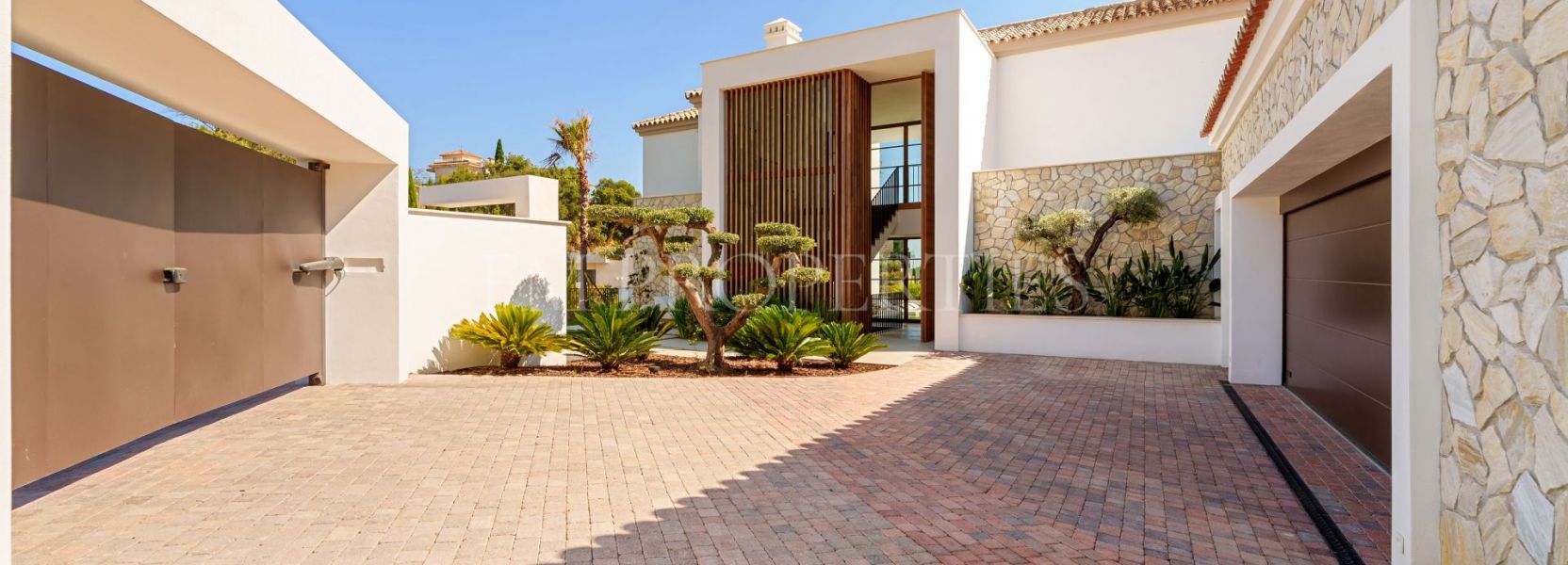 Villa  in The Hills, Benahavis