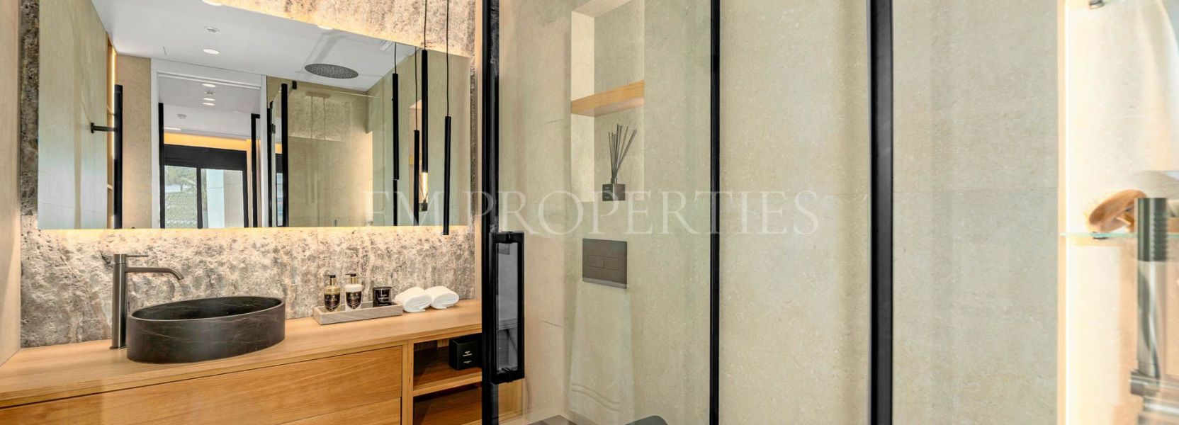 Apartment  in Nueva Andalucia, Marbella