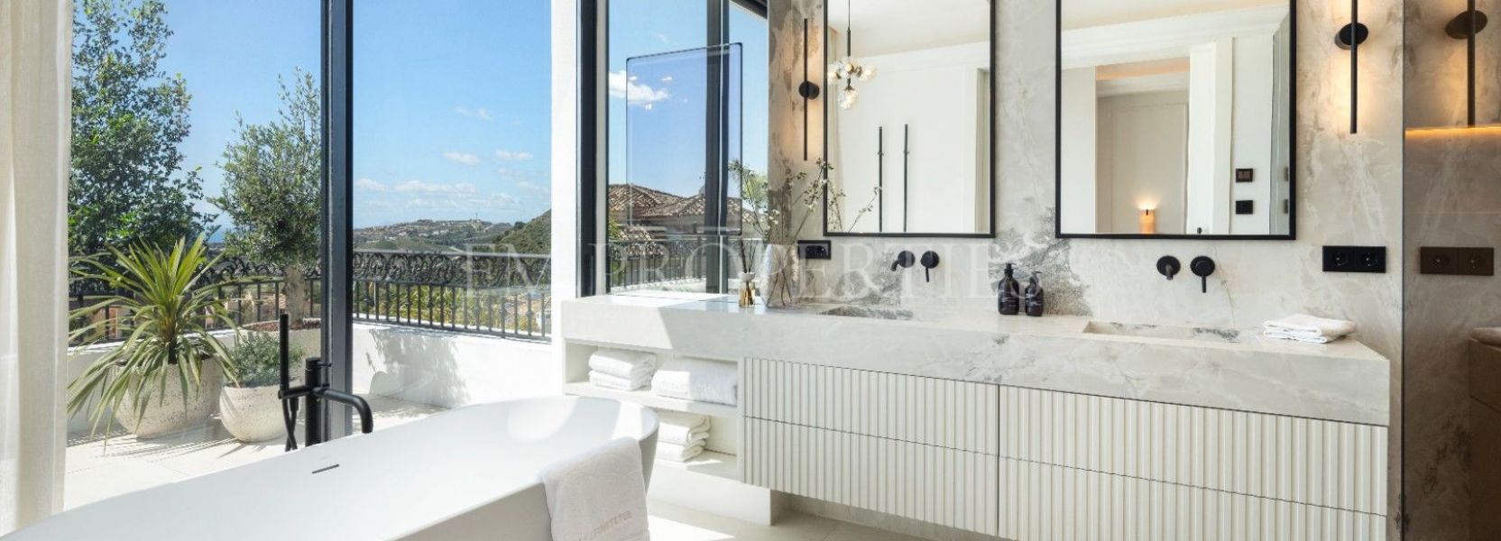 Villa  en Los Arqueros, Benahavis