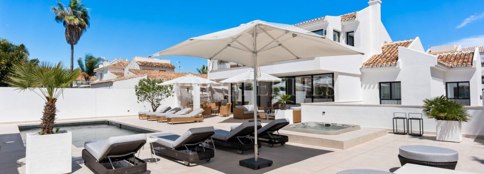 Villa  in El Rosario, Marbella Oost, Marbella