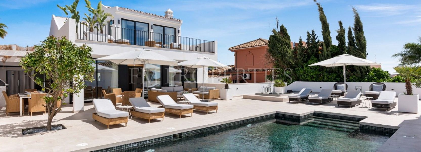 Villa  in El Rosario, Marbella Oost, Marbella