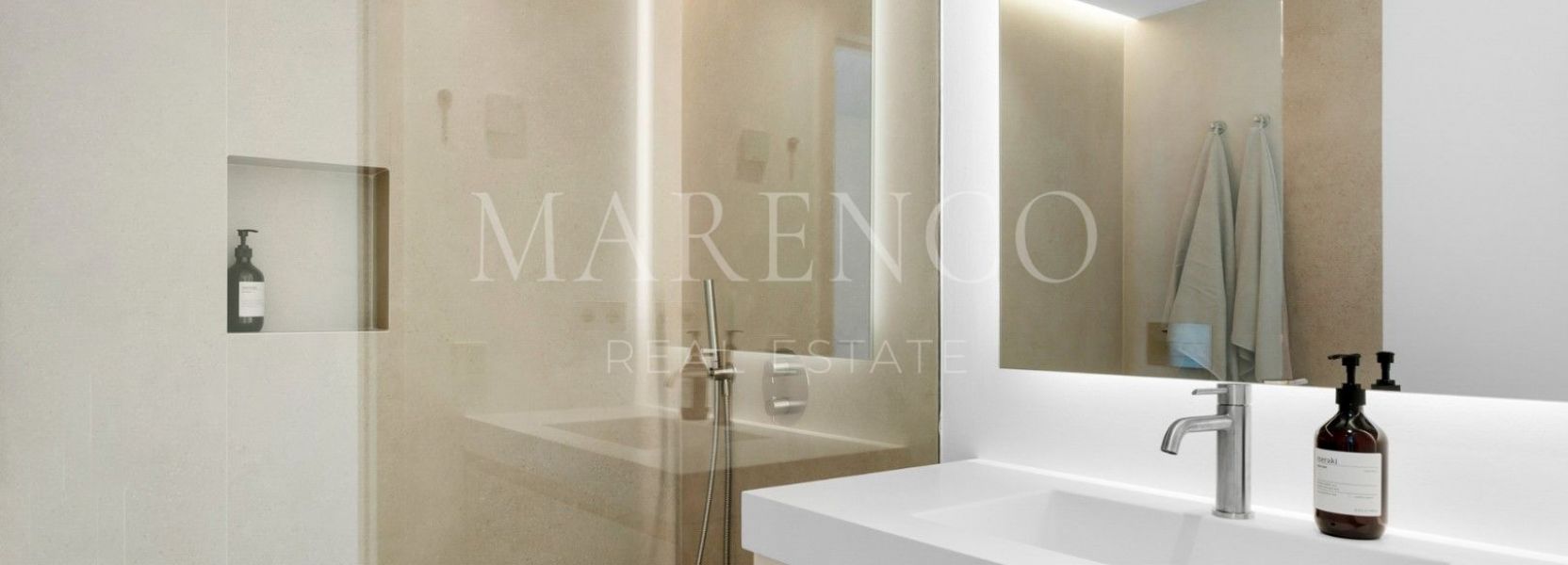 Villa  in El Rosario, Marbella East, Marbella