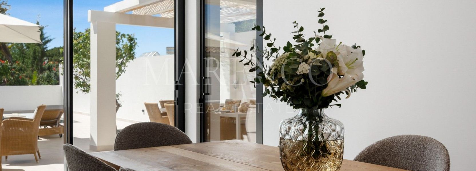 Villa  in El Rosario, Marbella East, Marbella