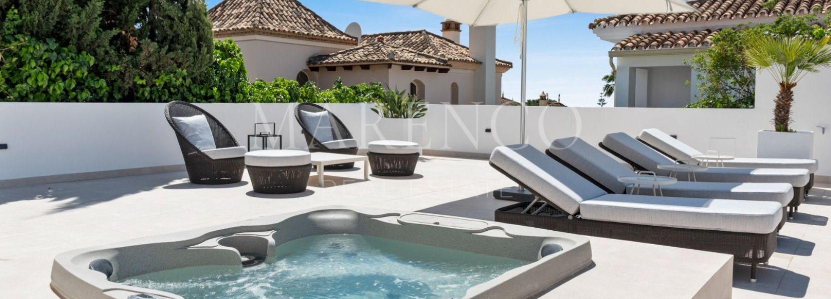 Villa  in El Rosario, Marbella East, Marbella