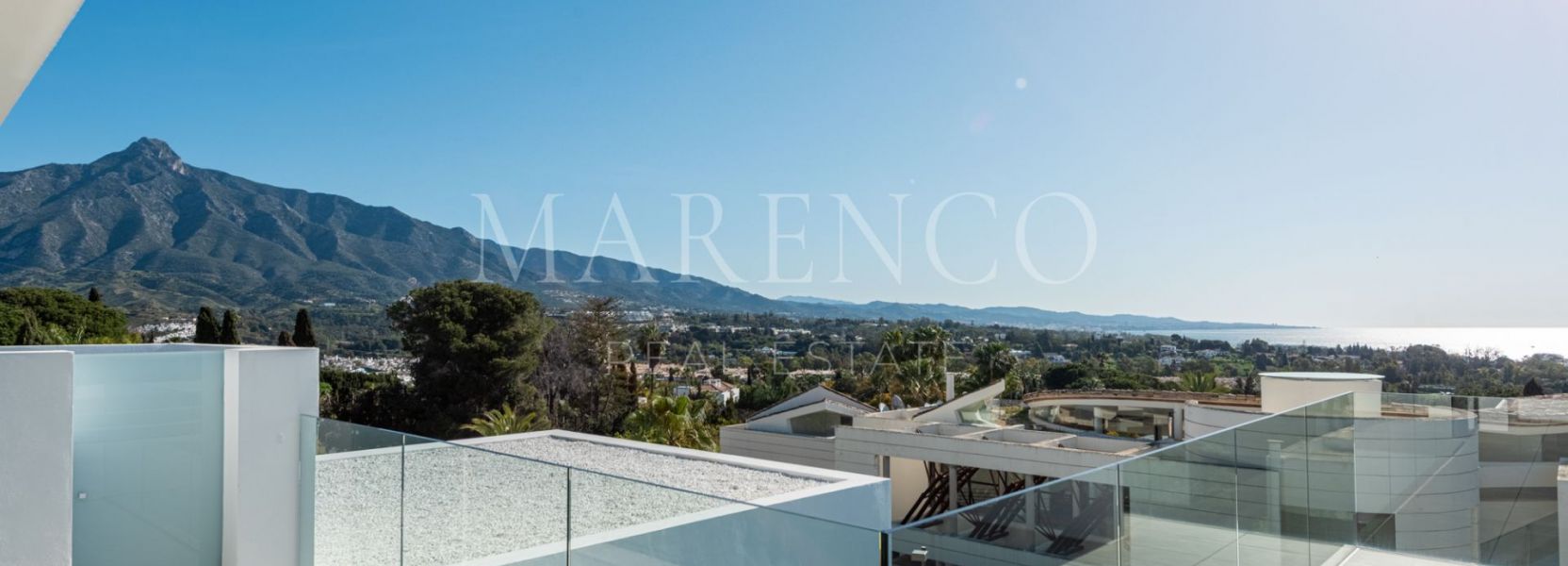 Half Vrijstaande Villa in Nueva Andalucia, Marbella