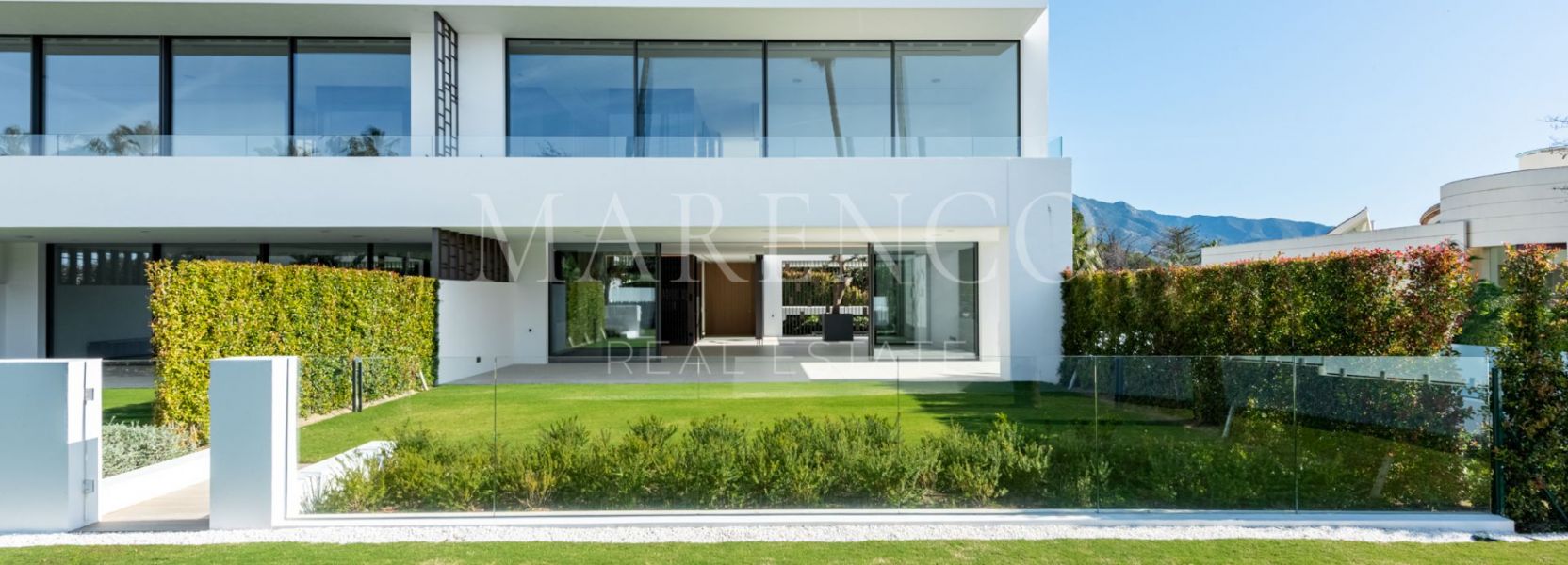 Half Vrijstaande Villa in Nueva Andalucia, Marbella