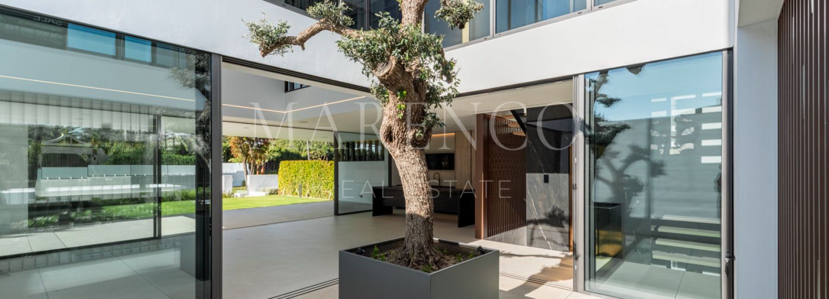 Half Vrijstaande Villa in Nueva Andalucia, Marbella