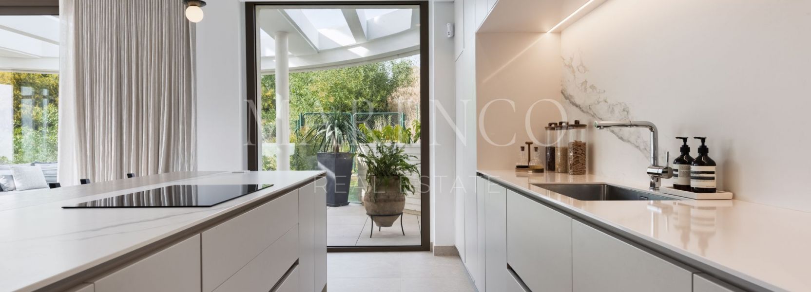 Erdgeschosswohnung  in The View Marbella, Benahavis