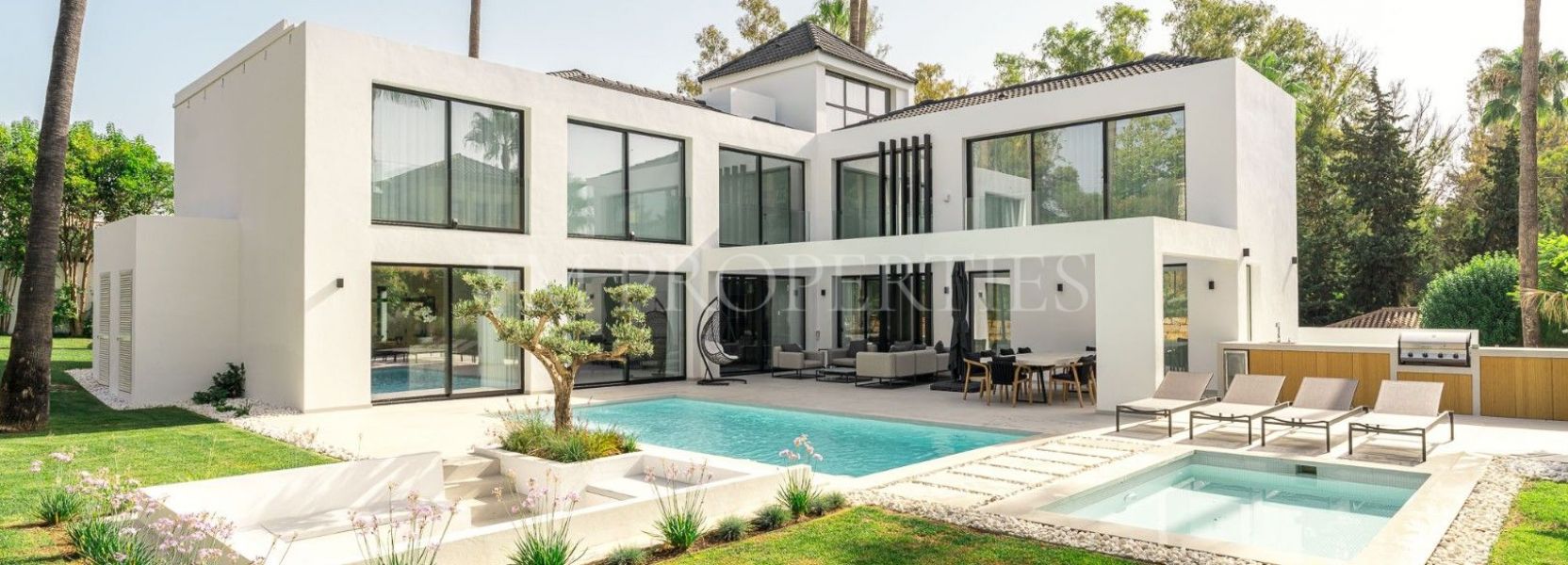 Villa  in Supermanzana H, Nueva Andalucia, Marbella