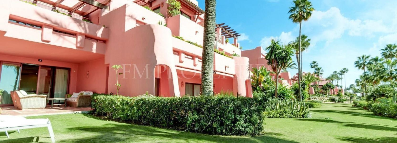 Ground Floor Apartment  in Beach Side New Golden Mile, Estepona East, Estepona