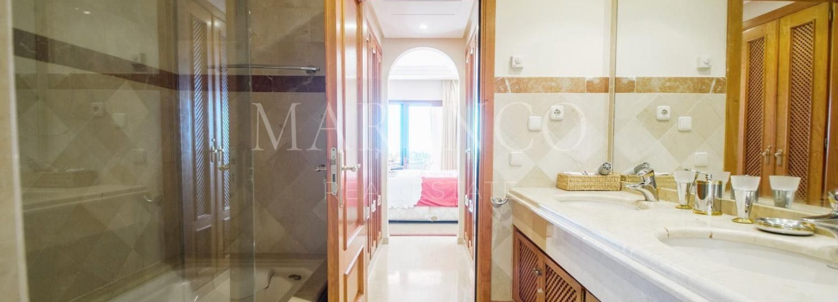 Ground Floor Apartment  in Beach Side New Golden Mile, Estepona East, Estepona