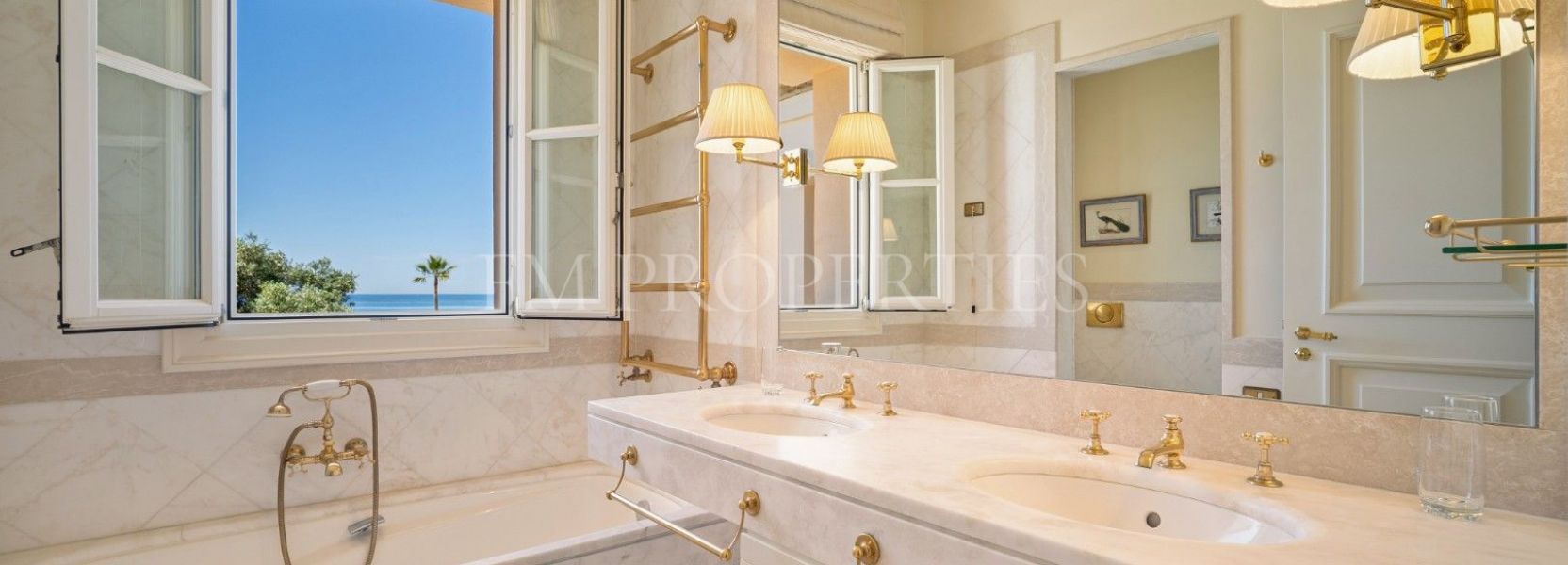 Villa  à Los Monteros, Marbella Est, Marbella