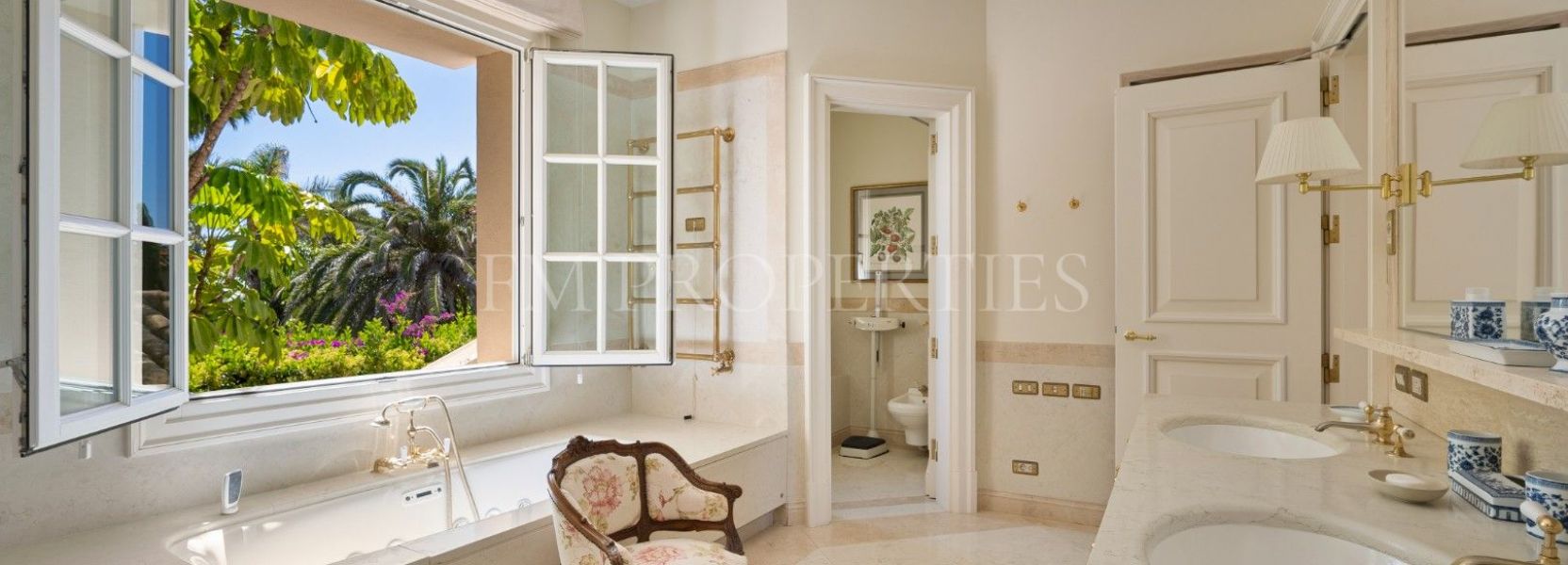 Villa  à Los Monteros, Marbella Est, Marbella
