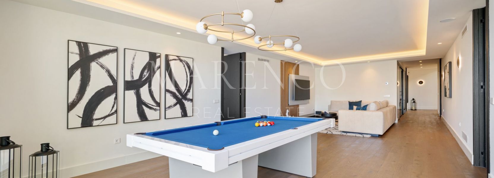 Villa  in Los Naranjos, Nueva Andalucia, Marbella