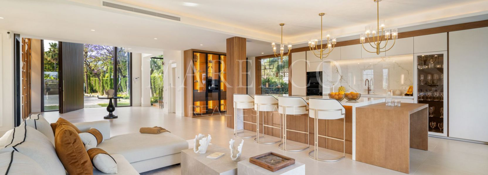 Villa  in Los Naranjos, Nueva Andalucia, Marbella