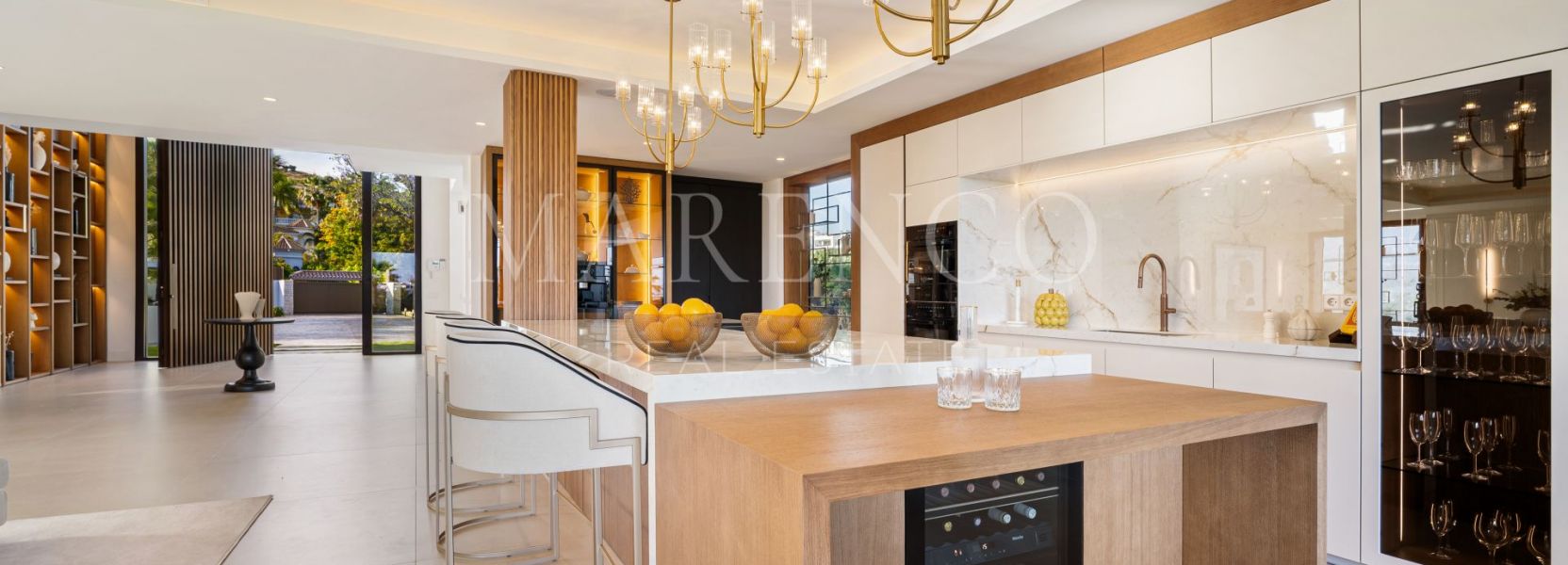 Villa  in Los Naranjos, Nueva Andalucia, Marbella